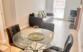 Dublin City Apartment - 2 Bedrooms